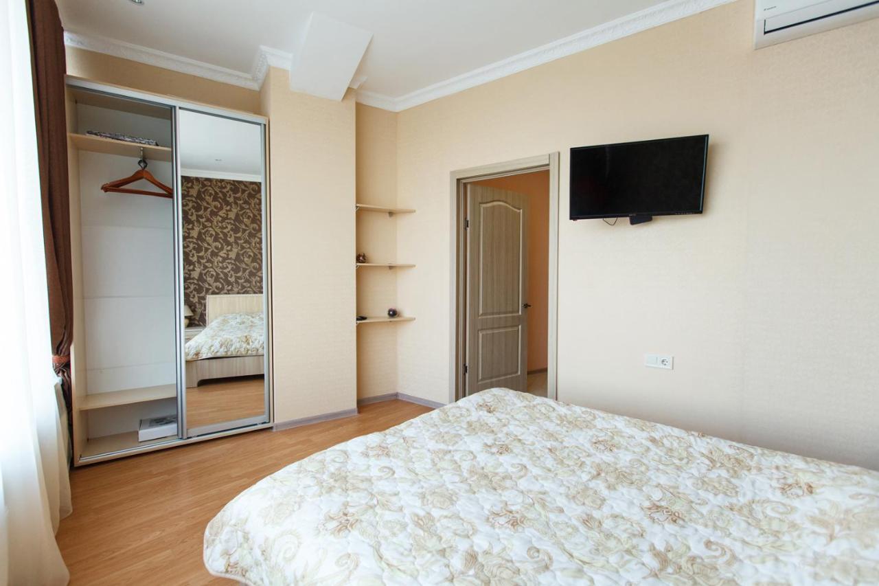 Sun City Apart Hotel Dnipro Bagian luar foto