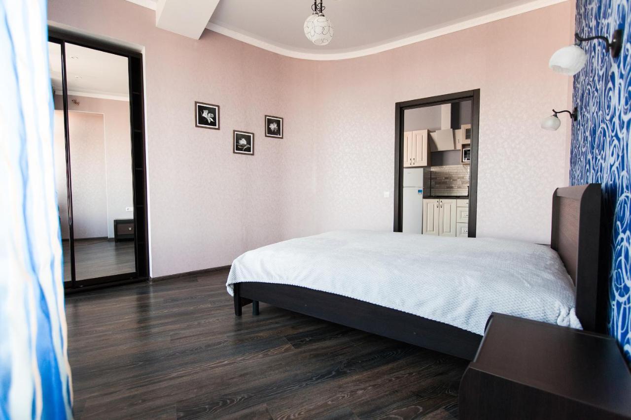 Sun City Apart Hotel Dnipro Bagian luar foto